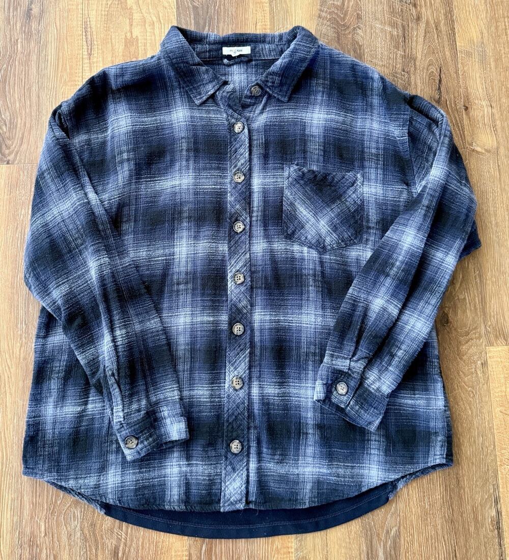 Maurices Women’s Navy Plaid Button Up Flannel Shirt, Upcycled Casual X-Large